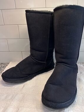 UGG Black Mid-Calf Winter Boots W8